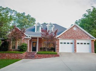128 Fairway Dr E, Lindale, TX 75771