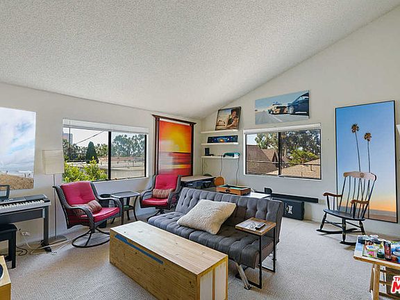 2nd image of 922 Lincoln Blvd APT 7