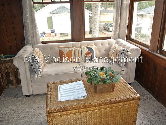 5th image of 1321 E 38th St