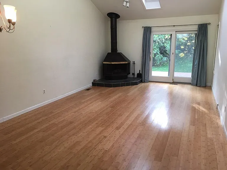 6100 Blackberry St — Photo 9