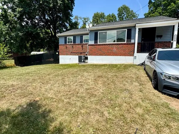 6902 Vallery St, Riverdale, MD 20737