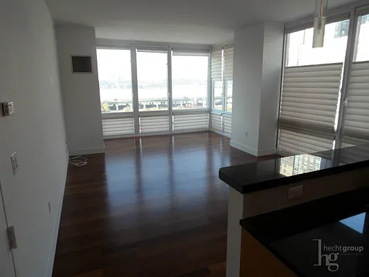 Rented by Hecht Group | media 11