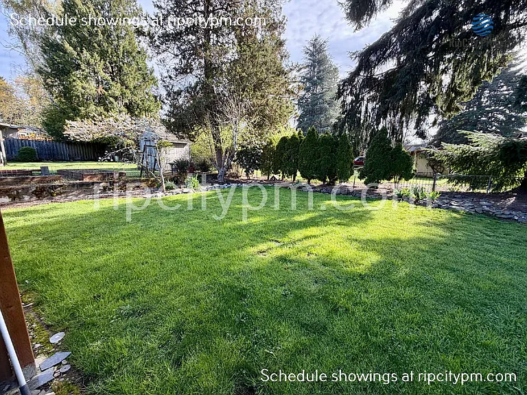 11430 SW 121st Ave — Photo 22