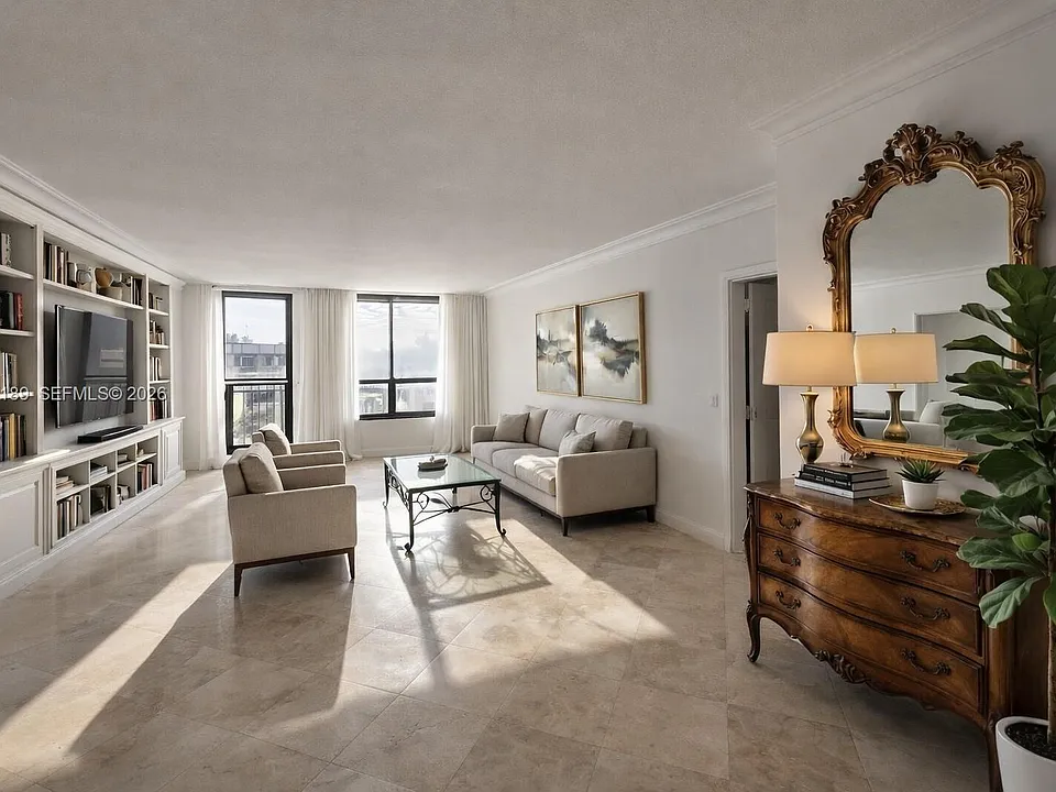 10185 Collins Ave #308