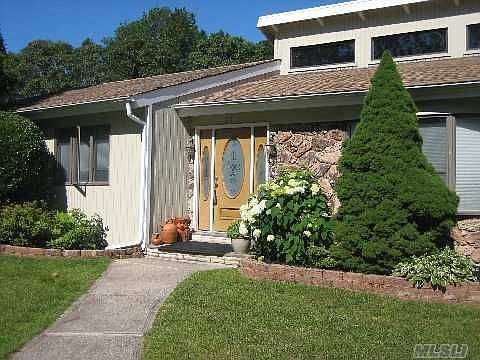 1st image of 25 Oak Ln