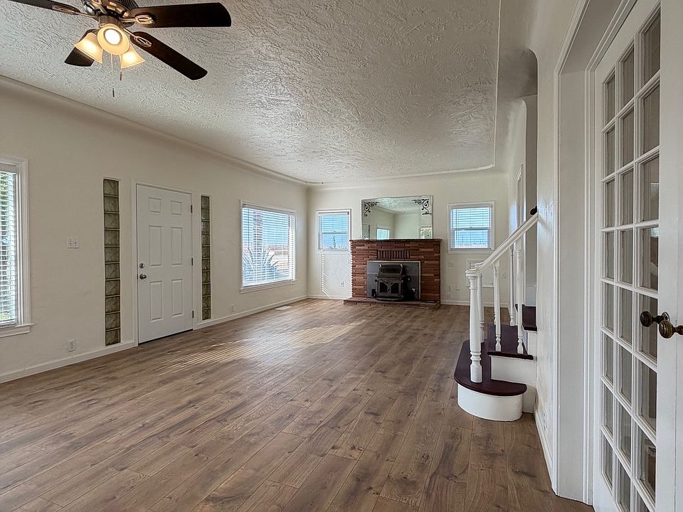 Living Room with Fireplace