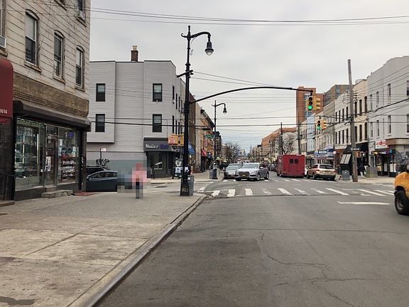 5th image of 203 Wyckoff Ave