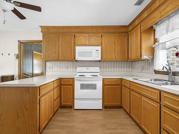 2nd image of 2 Elberton Ave