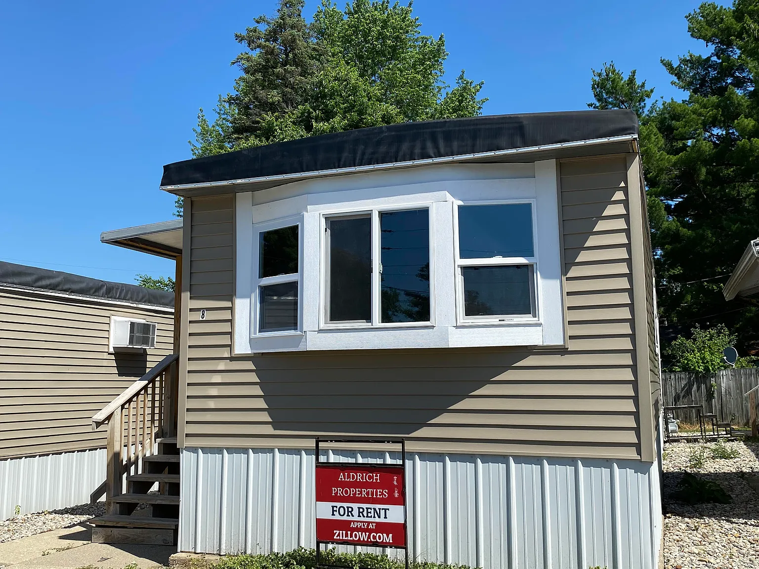 2 bed, 900 sqft, $925 — Photo 2