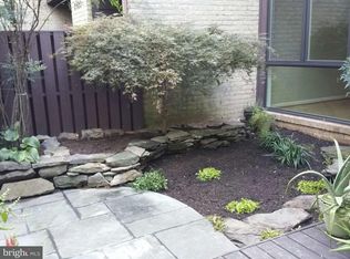 2021 Lakebreeze Way, Reston, VA 20191