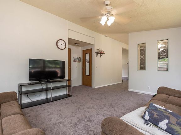 5th image of 3007 253rd Street Ct E