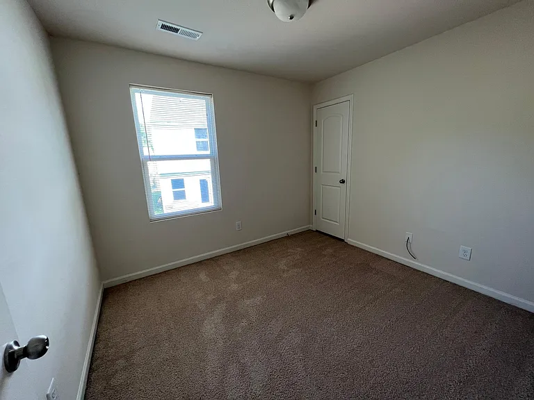 1204 Sweetgrass St — Photo 7