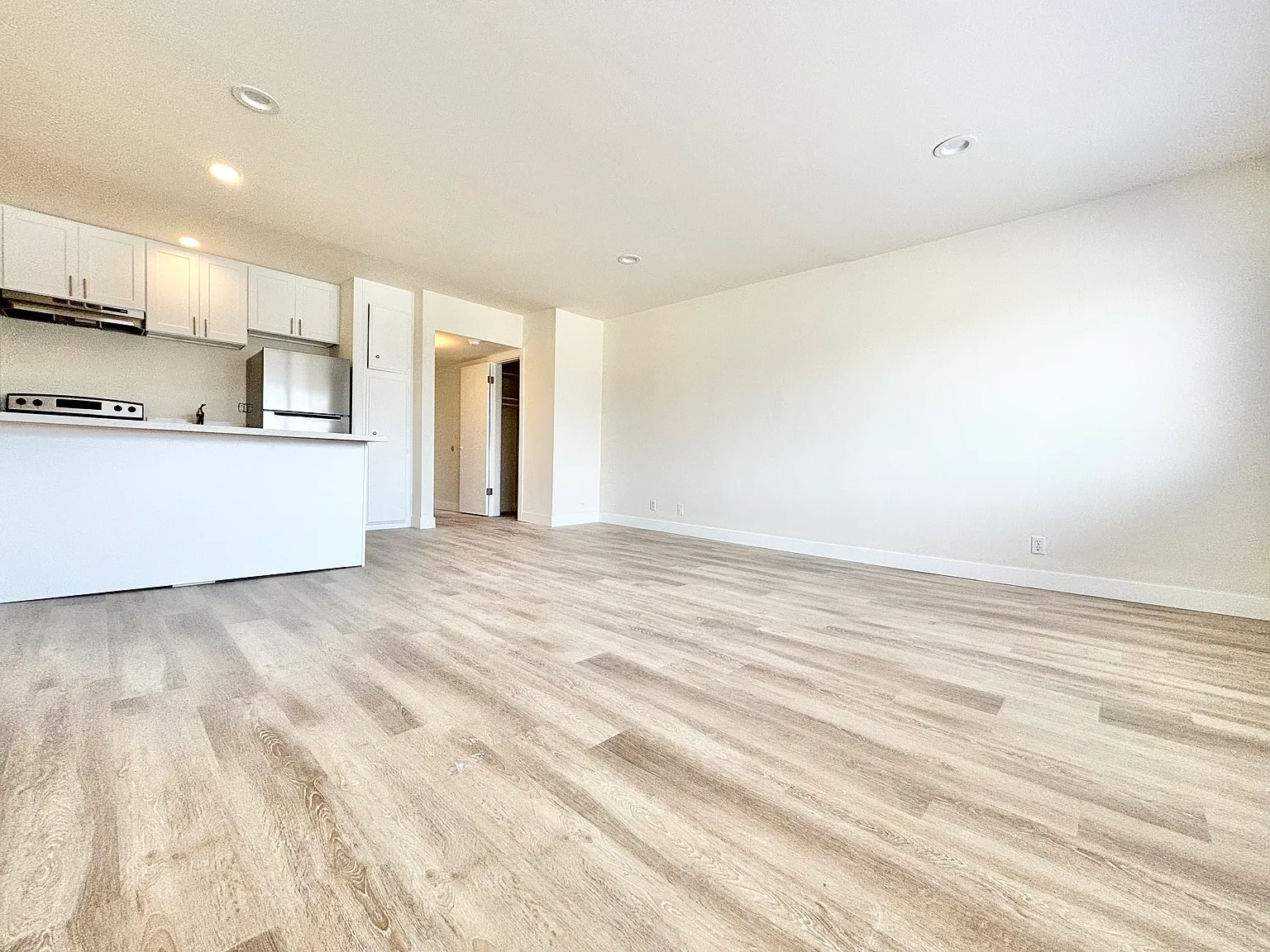 1784 N Sycamore Property — Photo 4