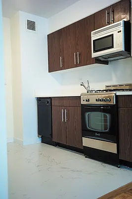 Rented by Goldfarb Properties | media 11