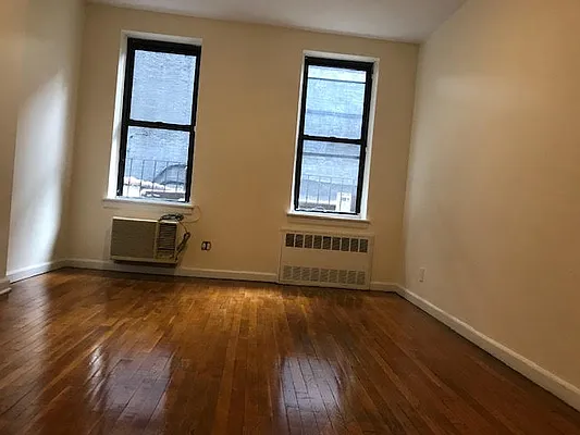 Rented by Oxford Property Group | media 7