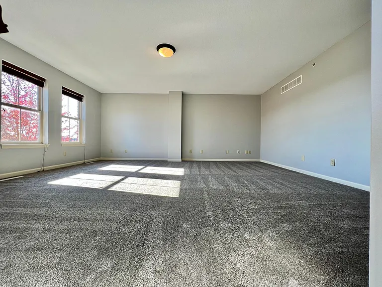 12256 Lakeview Dr N — Photo 16