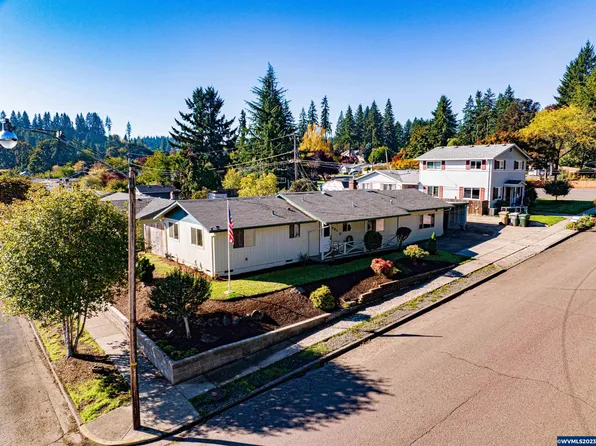 201 Osage St, Sweet Home, OR 97386