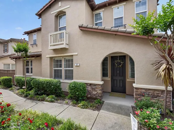 67 Sluice Way, Folsom, CA 95630