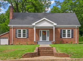 204 Country Club Ln, Hopkinsville, KY 42240
