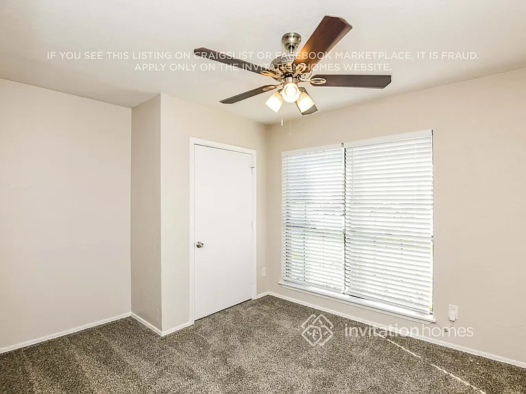 4245 Periwinkle Dr — Photo 12