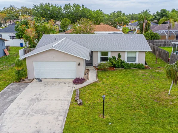 15713 Coral Vine Ln, Fort Myers, FL 33905
