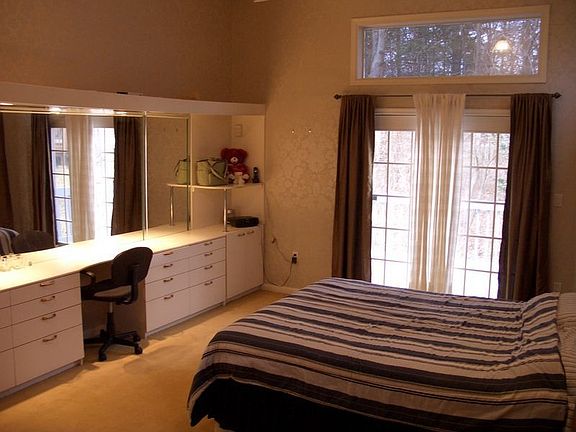 Master Suite with attached bathroom and walk-in closet