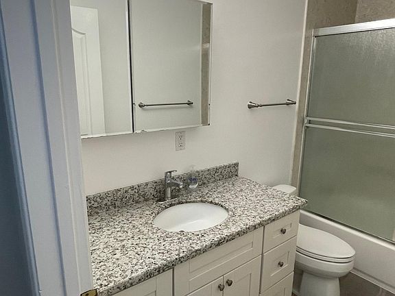 5th image of 727 Opal Dr APT 4