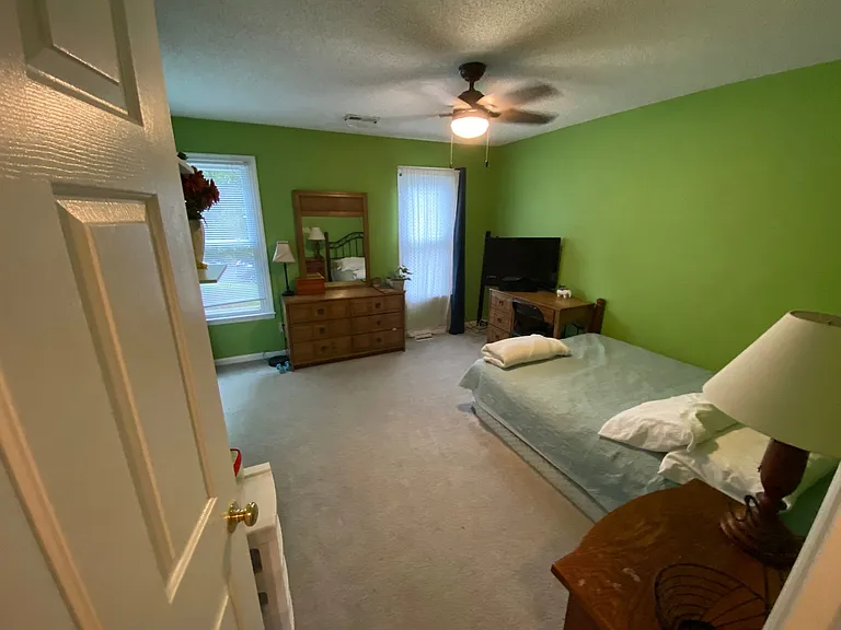 3209 Daingerfield Dr — Photo 37