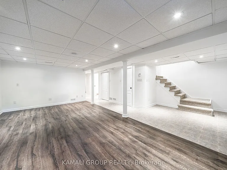 714 Gilbert St W #BASEMENT — Photo 3
