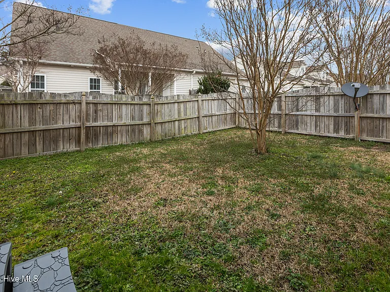 1624 Brook Hollow Dr #B — Photo 26