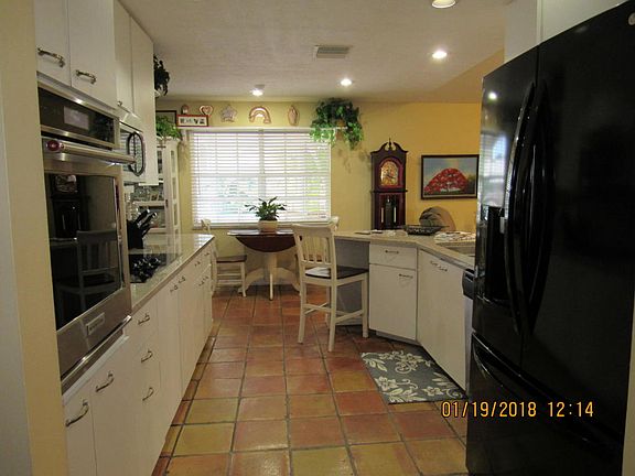 3rd image of 1104 Heron Ave