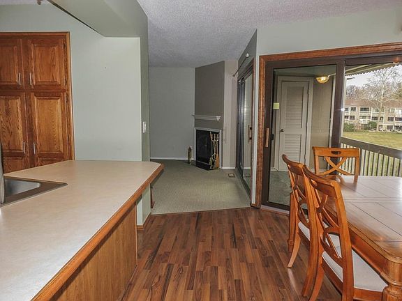4th image of 1695 Cliffs Lndg APT 302B