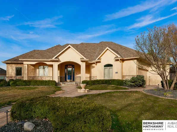 7429 N 124th St, Omaha, NE 68142