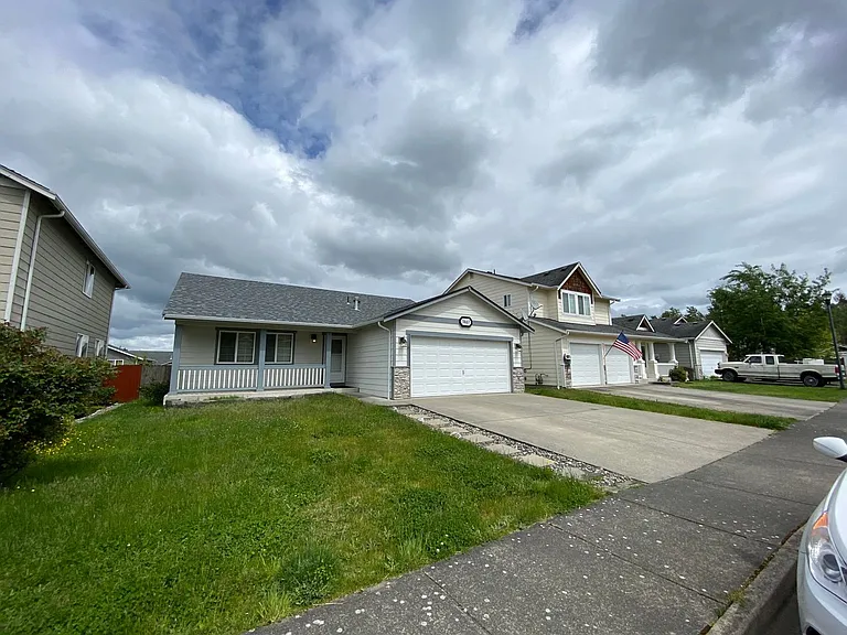 7467 Clamdigger Dr — Photo 1
