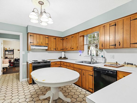 5th image of 4609 Fernham Pl