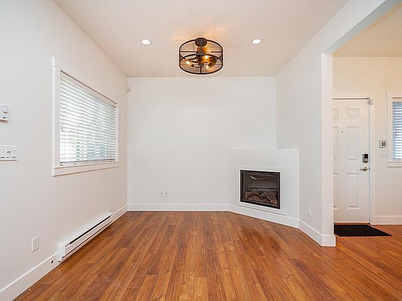 3rd image of 19319 72nd Ave #D3