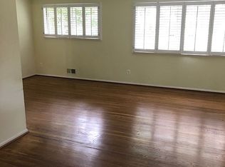 2558 Rambling Rd, Vienna, VA 22181