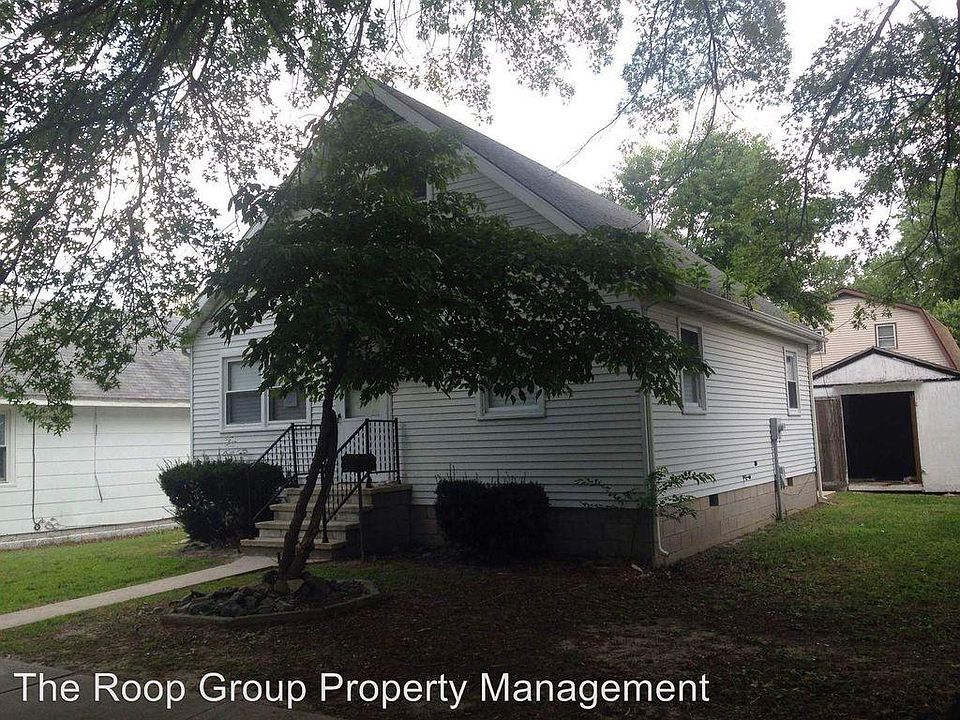 2nd image of 403 Grove Pl