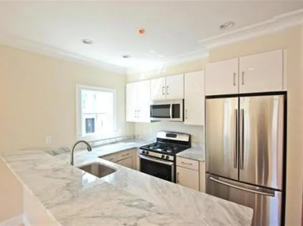 11 Sheridan St, Cambridge, MA