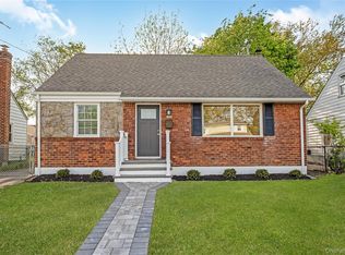 728 Martin Drive, Uniondale, NY 11553