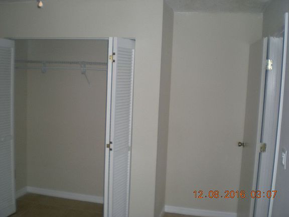 5th image of 486 N Sunset Dr