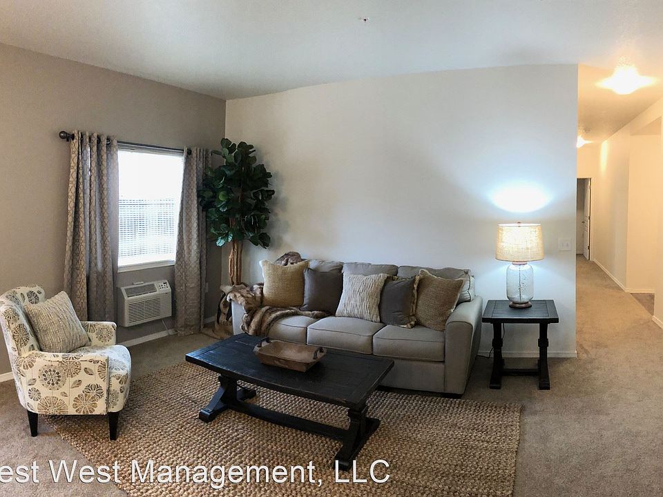 1st image of 2300 Main St APT 304
