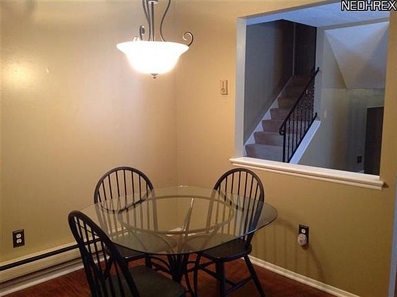 5th image of 161 Hemlock Dr