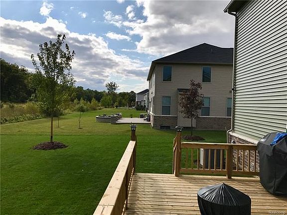 5th image of 584 Wynstone Cir S