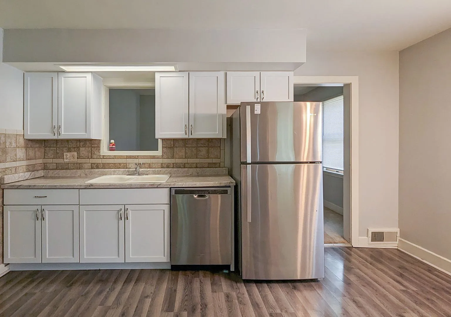 For Rent: 1408 N Lorraine! 3 Bedroom Home Available Now! Short Walk from Ball State's Campus! Upd... — Photo 2