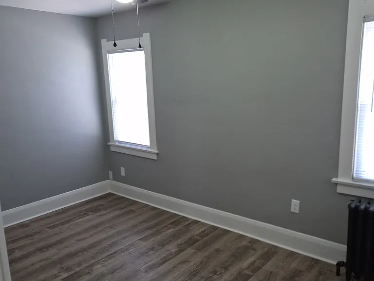715 E Hudson St — Photo 9