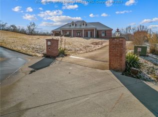 500 Savannah Oaks Dr, Ripley, WV 25271