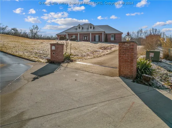 500 Savannah Oaks Dr, Ripley, WV 25271