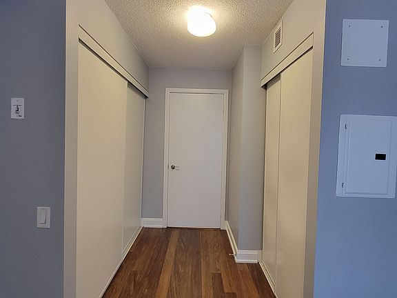 5th image of 2191 Yonge St #2010
