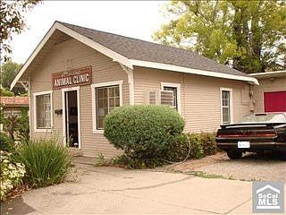 2nd image of 923 El Centro St